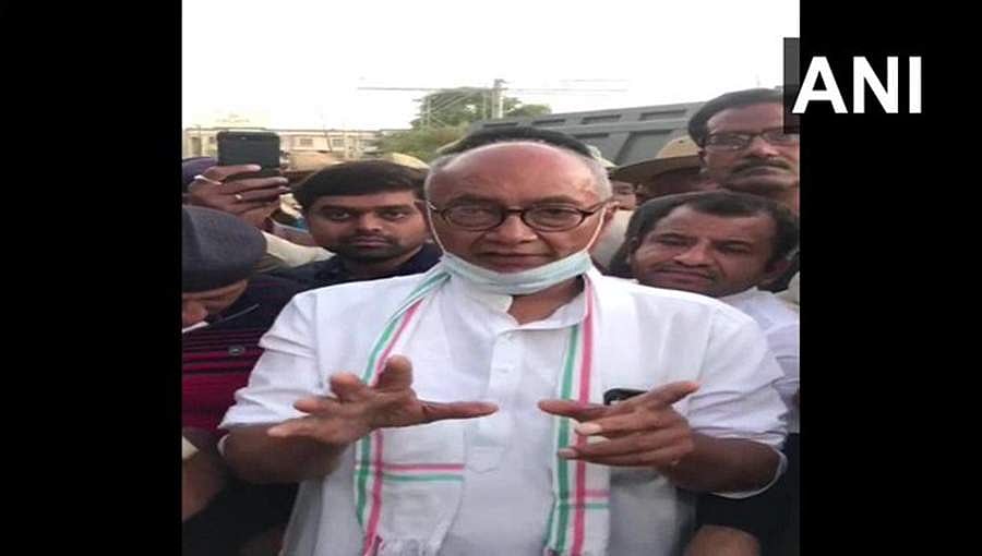 ನಮ್ಮ ಶಾಸಕರನ್ನು ಭೇಟಿ ಮಾಡಲು ಅವಕಾಶ ನೀಡುವವರೆಗೆ ಉಪವಾಸ ಸತ್ಯಾಗ್ರಹ ಮಾಡುತ್ತೇನೆ: ದಿಗ್ವಿಜಯ್ ಸಿಂಗ್