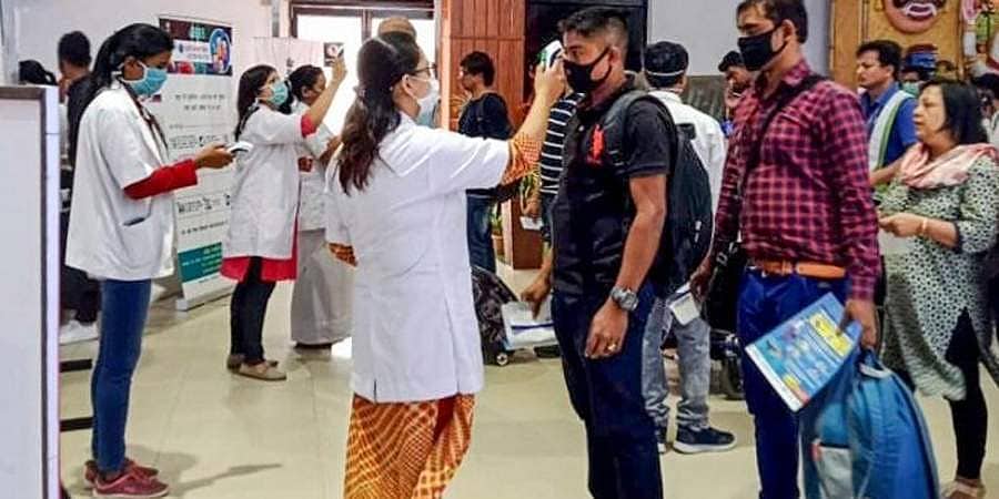 ಕ್ವಾರಂಟೈನ್ ತಪ್ಪಿಸಿಕೊಳ್ಳಲು ಪ್ರಯಾಣಿಕರ ಹೊಸ ತಂತ್ರ, ವಿಮಾನ ಲ್ಯಾಂಡಿಂಗೂ ಮೊದಲೇ ಮಾತ್ರೆ ಸೇವನೆ: ಆಘಾತಕಾರಿ ಮಾಹಿತಿ!