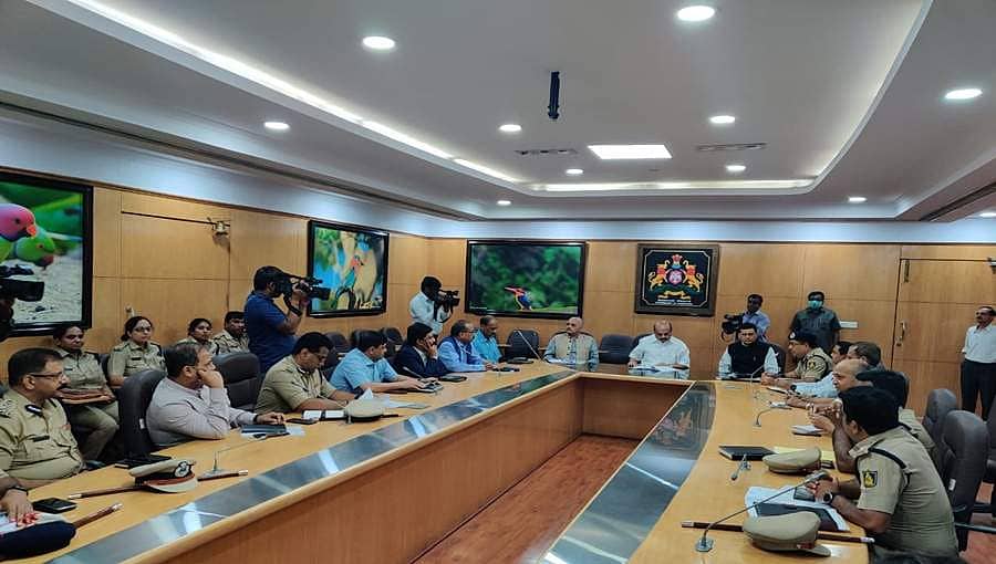 ಜನತೆ ನಿಯಮ ಪಾಲಿಸುತ್ತಿಲ್ಲ- ಬಸವರಾಜ್ ಬೊಮ್ಮಾಯಿ