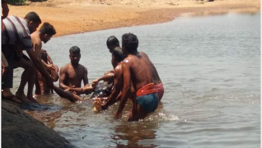 ಬೆಳ್ತಂಗಡಿ: ನದಿಗೆ ಈಜಲು ಹೋದ ಬಾಲಕ ಸೇರಿ ಇಬ್ಬರು ನೀರುಪಾಲು