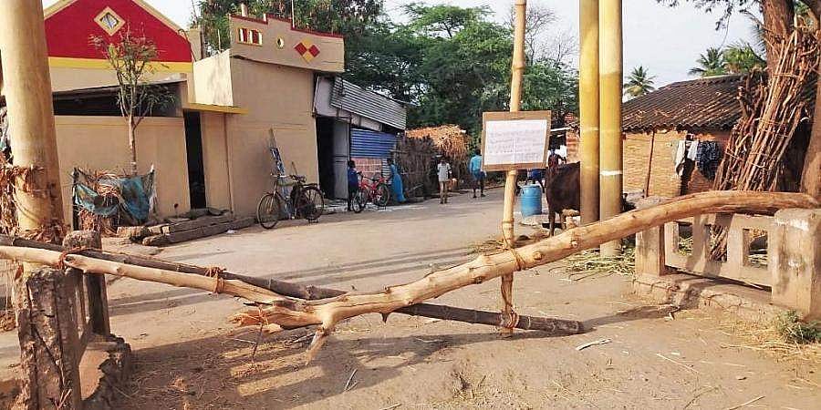 ಕೊರೋನಾ ಭೀತಿ: ಸ್ವಯಂ ಪ್ರೇರಿತವಾಗಿ ಊರನ್ನೇ ಬಂದ್ ಮಾಡಿದ ಗ್ರಾಮಸ್ಥರು!