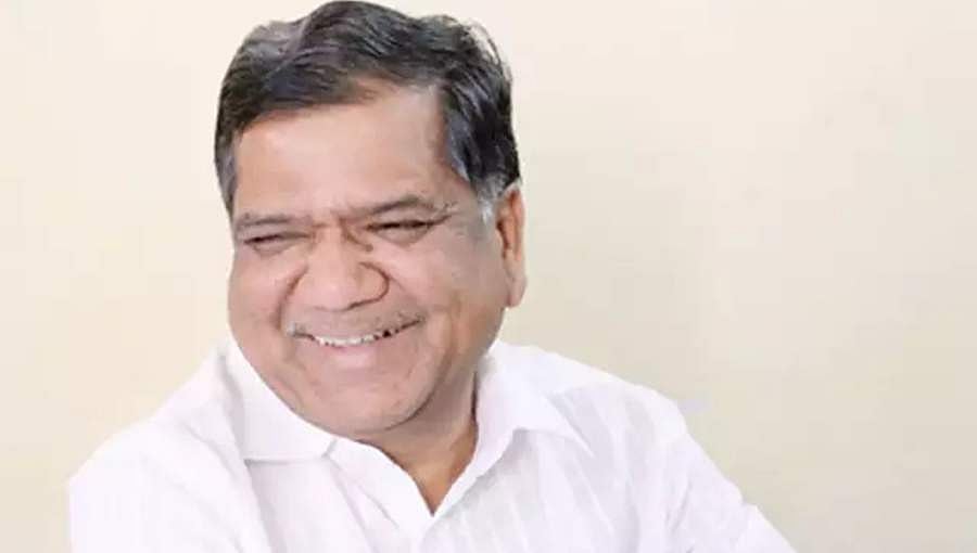 ಜನರಿಗೆ ಅಗತ್ಯವಿರುವ ವಸ್ತುಗಳನ್ನು ಮನೆ ಬಾಗಿಲಿಗೆ ತಲುಪಿಸಿ: ಅಧಿಕಾರಿಗಳಿಗೆ ಶೆಟ್ಟರ್ ಸೂಚನೆ
