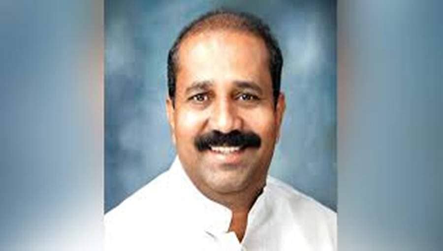 ಉಡುಪಿ: ದಿನಗೂಲಿಗಾಗಿ ಉತ್ತರ ಕರ್ನಾಟಕದಿಂದ ಬಂದ 400 ಮಂದಿಗೆ ಶಾಸಕ ರಘುಪತಿ ಭಟ್ ಸಹಾಯ ಹಸ್ತ