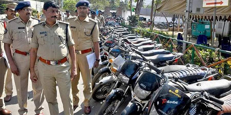 ಲಾಕ್‌ಡೌನ್ ಆದೇಶ ಉಲ್ಲಂಘಿಸಿದ್ದಕ್ಕಾಗಿ ಬೆಂಗಳೂರು ಪೊಲೀಸರಿಂದ 2,000 ವಾಹನ ವಶ