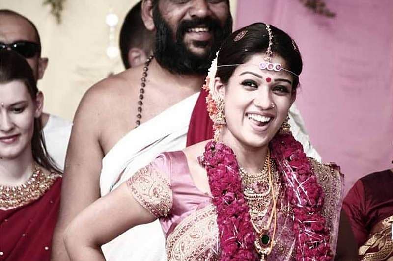 ಇದೀಗ ನಯನತಾರಾ ನಟಿಸಿದ್ದ ವೇಲಕಾರನ್ ಚಿತ್ರದ ಡೈಲಾಗ್ ವೊಂದು ಸಾಮಾಜಿಕ ಜಾಲತಾಣದಲ್ಲಿ ಸಿಕ್ಕಾಪಟ್ಟೆ ವೈರಲ್ ಆಗುತ್ತಿದೆ.