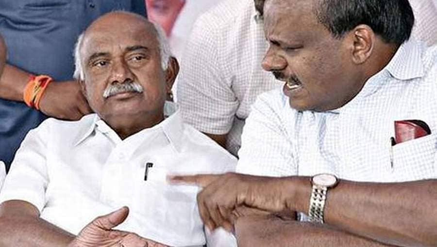 ನಿಖಿಲ್ ದುಬಾರಿ ಮದುವೆ: ಹಿತೈಷಿಗಳಿಗೆ ಆತಿಥ್ಯ ಕೊಡುವುದೂ ದುಂದುವೆಚ್ಚವೇ?: ವಿಶ್ವನಾಥ್'ಗೆ ಕುಮಾರಸ್ವಾಮಿ ತಿರುಗೇಟು