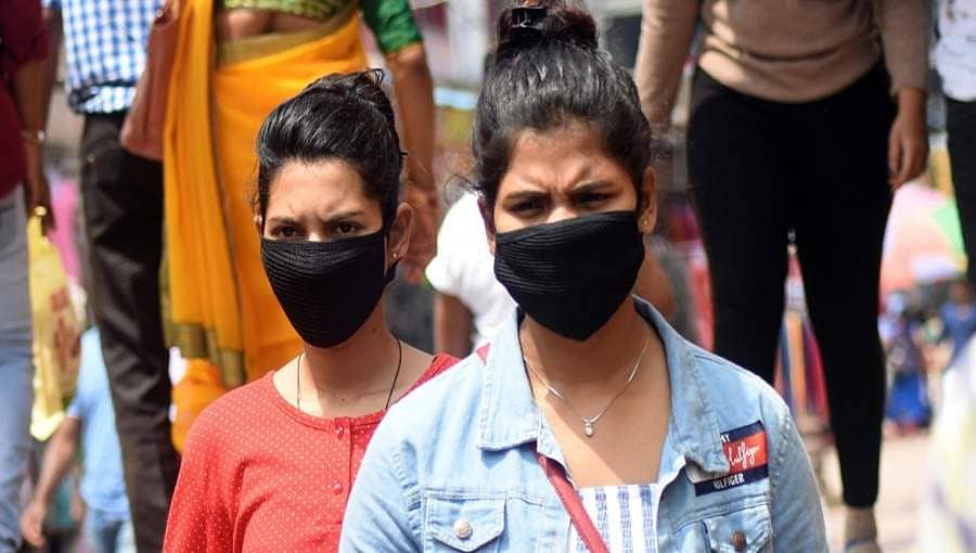 ಬೆಂಗಳೂರಿನಲ್ಲಿ ಕೊರೋನಾ ಪತ್ತೆ: ನರ್ಸರಿ, ಐದನೇ ತರಗತಿವರೆಗಿನ ಶಾಲೆಗಳಿಗೆ ರಜೆ ಸಾರಿದ ಸರ್ಕಾರ