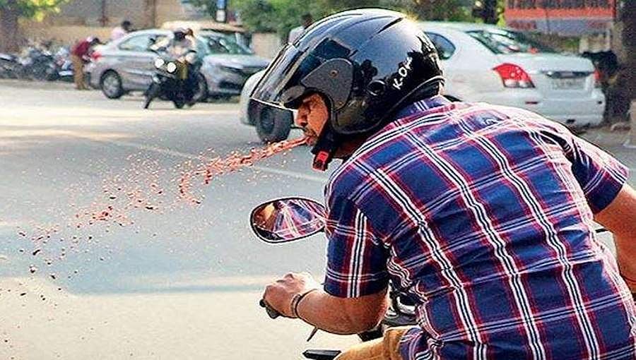 ತಂಬಾಕು ಜಿಗಿದು ಎಲ್ಲೆಂದರಲ್ಲಿ ಉಗುಳಿದರೆ ಕೊರೋನಾ ಹೆಚ್ಚಾಗುತ್ತೆ: ಕೇಂದ್ರ ಆರೋಗ್ಯ ಇಲಾಖೆ ಎಚ್ಚರಿಕೆ!