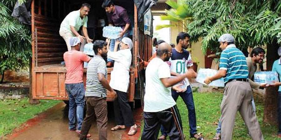 ಬೆಂಗಳೂರಿನ ನಾಲ್ಕು ವಿಧಾನಸಭಾ ಕ್ಷೇತ್ರಗಳಲ್ಲಿ ಮನೆ ಬಾಗಿಲಿಗೆ ಅಗತ್ಯ ವಸ್ತುಗಳ ಪೂರೈಕೆ ಆರಂಭ