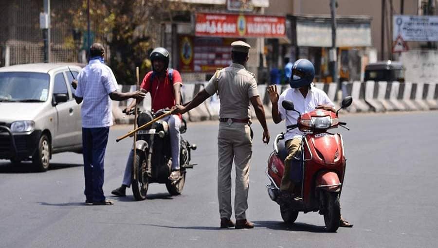 ಹುಬ್ಬಳ್ಳಿ: ತಂದೆಯ ಅಂತ್ಯಸಂಸ್ಕಾರದ ಕಥೆ ಕಟ್ಟಿ ಪಾಸ್ ದುರ್ಬಳಕೆ ಮಾಡಿಕೊಂಡ ರಾಜಕೀಯ ಪುಡಾರಿ