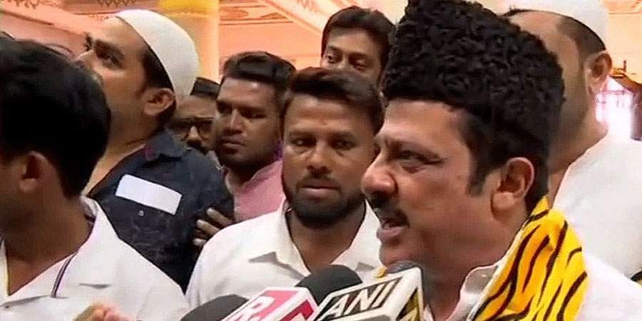 ಕ್ವಾರಂಟೈನ್ ಮಾಡಲು ರಾತ್ರಿ ಏಕೆ ಹೋದ್ರು, ಬೆಳಗ್ಗೆ ಬರಬೇಕಿತ್ತು: ಶಾಸಕ ಜಮೀರ್ ಅಹ್ಮದ್ ಖಾನ್