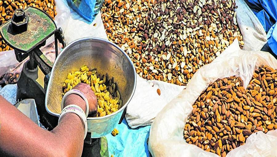 ಹಾವೇರಿ: ನಕಲಿ ಬಿಡಿ ಬೀಜ ದಾಸ್ತಾನು; ಸುಮಾರು 6 ಕೋಟಿ ರೂ. ಮೌಲ್ಯದ ಬೀಜ ವಶ