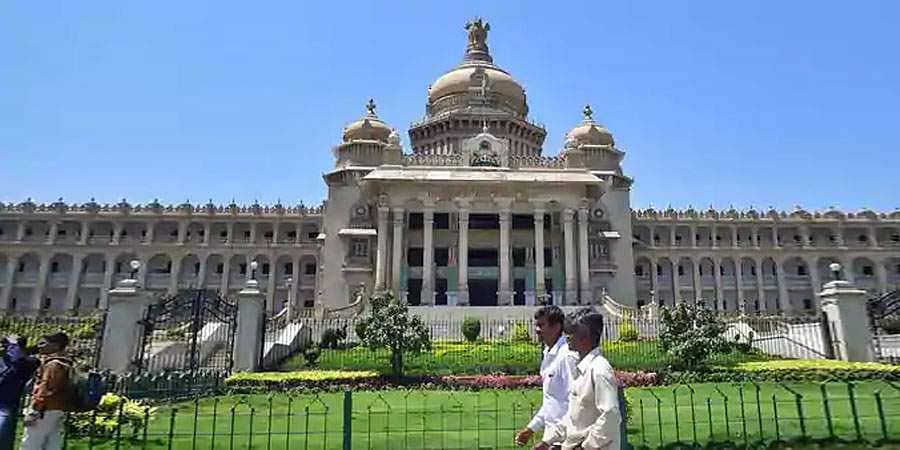 ಆರ್ಥಿಕ ಸಂಕಷ್ಟ, ವೇತನ ವಿಳಂಬದ ಆತಂಕದಲ್ಲಿ ರಾಜ್ಯ ಸರ್ಕಾರಿ ನೌಕರರು; ನಿಜಸ್ಥಿತಿ ಏನು?