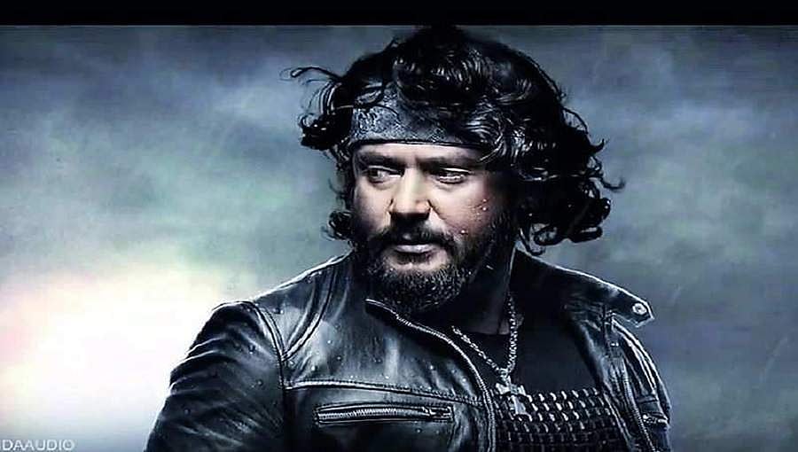 ಕಾರ್ಮಿಕ ದಿನದಂದು ರಾಬರ್ಟ್ ಚಿತ್ರ ತಂಡದಿಂದ ತೆರೆಯ ಹಿಂದಿನ ಹೀರೋಗಳಿಗೆ ವಿಶೇಷ ಗೌರವ