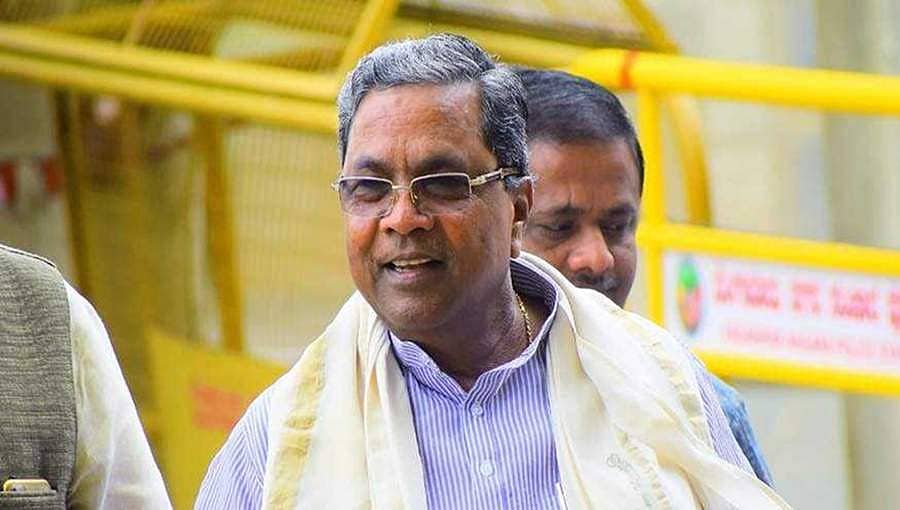 ಆಹಾರ ಪೊಟ್ಟಣ ವಿತರಣೆಯಲ್ಲಿ ರಾಜಕೀಯ: ಸಿದ್ದರಾಮಯ್ಯ ಆಕ್ರೋಶ