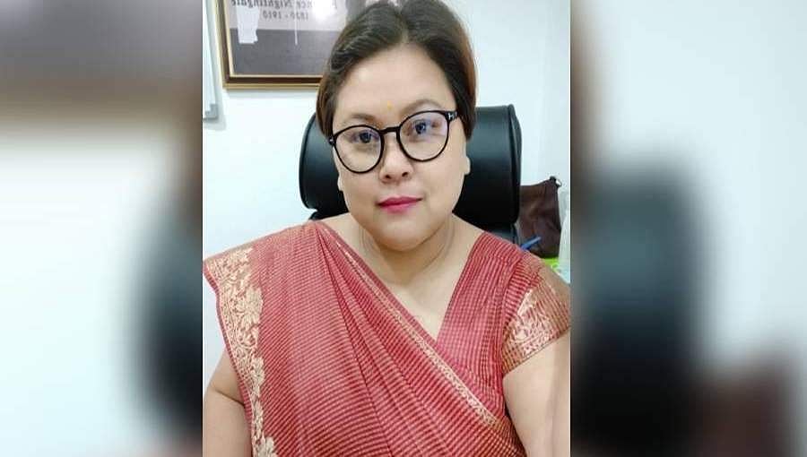 'ಕೊರೋನಾ' ಎಂದು ಕರೆಯುತ್ತಿದ್ದರು, ಮುಖ ಮುಚ್ಚಿಕೊಳ್ಳುತ್ತಿದ್ದರು: ಕೋಲ್ಕತ್ತಾದಲ್ಲಿ ಅನುಭವಿಸಿದ ನೋವು ಹಂಚಿಕೊಂಡ ನರ್ಸ್!