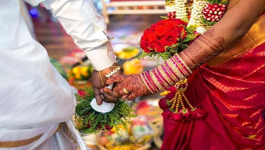 ವಧುವಿಗೆ ಕೊರೋನಾ ಪಾಸಿಟಿವ್, ಆತಂಕದ ನಡುವೆ ನೆರವೇರಿದ ಮದುವೆ, 28 ಮಂದಿ ಕ್ವಾರಂಟೈನ್!