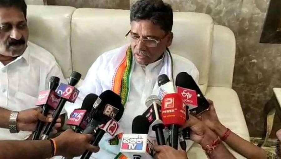 ಮಾಜಿ ಸಂಸದ ವಿ.ಎಸ್.ಉಗ್ರಪ್ಪಗೆ ಜೀವ ಬೆದರಿಕೆ: ಪೊಲೀಸ್ ಆಯುಕ್ತರಿಗೆ ದೂರು