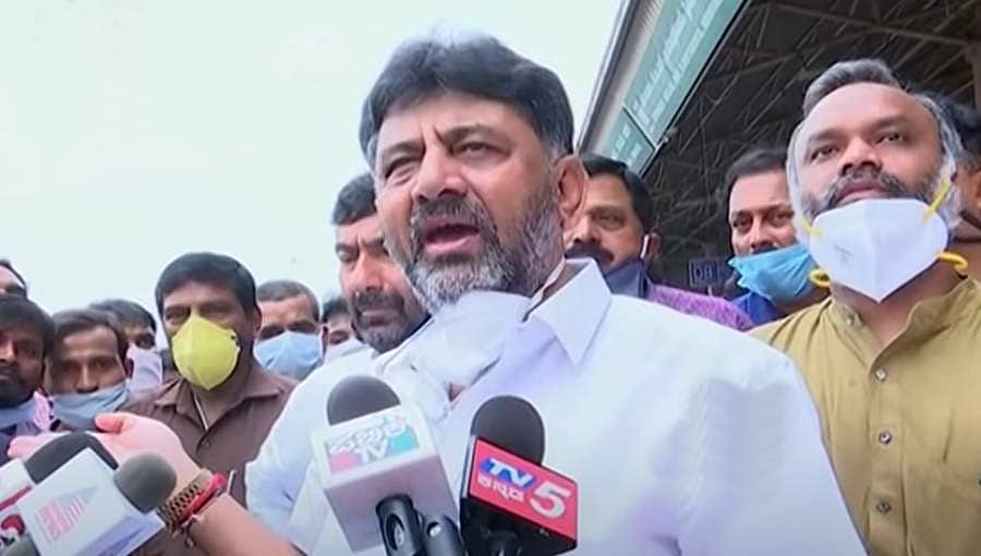 ಡಿಕೆಶಿ ಆಗ್ರಹಕ್ಕೆ ಎಚ್ಚೆತ್ತ ಸರ್ಕಾರ: ವಲಸೆ ಕಾರ್ಮಿಕರಿಗೆ 3 ದಿನ ಉಚಿತ ಕೆಎಸ್‌ಆರ್‌ಟಿಸಿ ಬಸ್ ಸೇವೆ