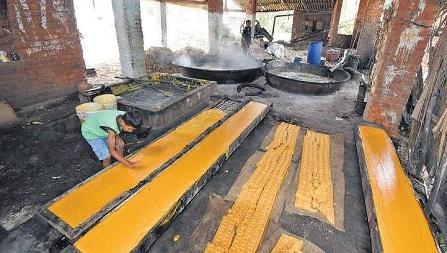 ರೆಡ್ ಜೋನ್ ಪರಾಮರ್ಶೆಗೆ ಕೇಂದ್ರಕ್ಕೆ ಮೊರೆ ಹೋಗಲು ರಾಜ್ಯ ನಿರ್ಧಾರ:ಆರ್ಥಿಕ ಚಟುವಟಿಕೆ ಆರಂಭಕ್ಕೆ ಒಲವು