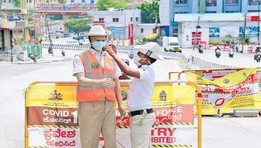 ಪೊಲೀಸ್ ಪೇದೆಗೆ ಕೊರೋನಾ: ಕೊಟ್ಟೂರು ಪೊಲೀಸ್ ಠಾಣೆ ಸೀಲ್ ಡೌನ್
