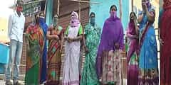 ಕೊಪ್ಪಳ: ಮದ್ಯದ ಅಂಗಡಿ ಓಪನ್; ಮಹಿಳೆಯರ ಪ್ರತಿಭಟನೆ