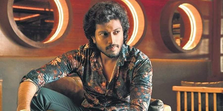 ಶ್ರೇಯಸ್ ಮಂಜು ಜೊತೆ 'ಕ್ಯೂ'ನಲ್ಲಿ ನಿಂತ ನಿರ್ದೇಶಕ ನಾಗಶೇಖರ್