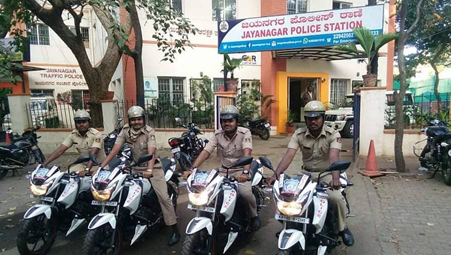 ಕೊರೋನಾ ಅಬ್ಬರಕ್ಕೆ ಬೆಂಗಳೂರಿನ 8 ಪೊಲೀಸ್ ಸ್ಟೇಷನ್ ಗಳು ಸೀಲ್ ಡೌನ್