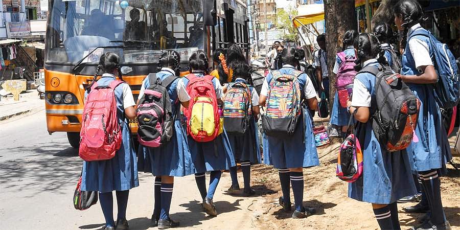 ಶಾಲಾ ಫೀಸು ಕಟ್ಟಲು ಒತ್ತಡ ಹೇರಿದರೆ ನಿರ್ದಾಕ್ಷಿಣ್ಯ ಕ್ರಮ: ಡಿಡಿಪಿಐ ಎಚ್ಚರಿಕೆ