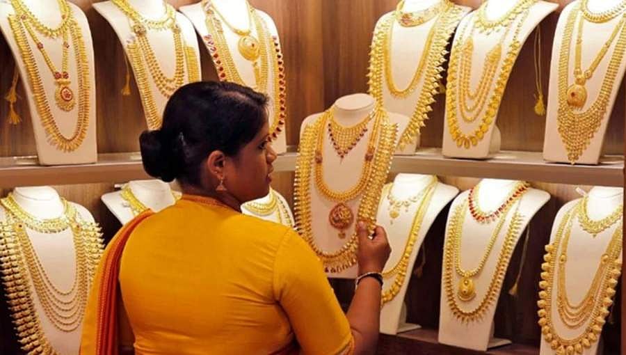 ಚಿನ್ನದ ಬೆಲೆ ಗಗನಕ್ಕೆ: 10 ಗ್ರಾಂ ಗೆ ರೂ.48,400!