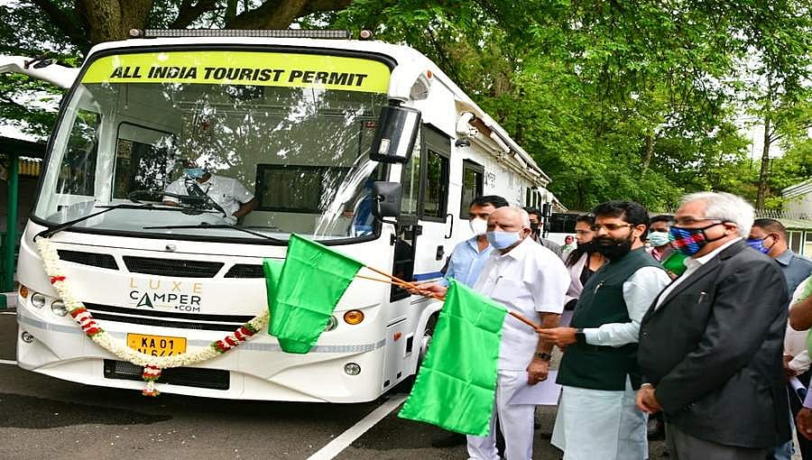 ಪ್ರವಾಸೋದ್ಯಮ ಪುನಶ್ಚೇತನಕ್ಕೆ ಅಗತ್ಯ ಕ್ರಮ: ಕಾರವಾನ್ ಮಿನಿ ಬಸ್ಗೆ ಮುಖ್ಯಮಂತ್ರಿ ಚಾಲನೆ