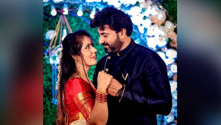 ಭರವಸೆಯ ಖಳನಟ ರಾಜ್ ದೀಪಕ್ ಶೆಟ್ಟಿ ಎಂಗೇಜ್ ಮೆಂಟ್, ಕೊರೋನಾ ಕಡಿಮೆಯಾಗುತ್ತಲೇ ಮದ್ವೆ!