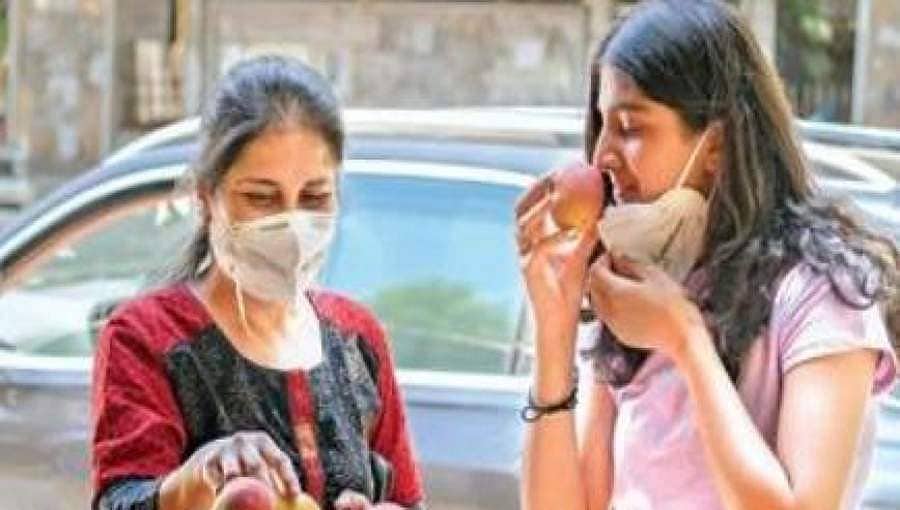 ತುಮಕೂರು: ಮಾವು ಹಣ್ಣಿನ ವ್ಯಾಪಾರಿ, ಬಟ್ಟೆ ಮಾರುತ್ತಿದ್ದ ಮಹಿಳೆಗೆ ಕೋವಿಡ್-19 ಸೋಂಕು
