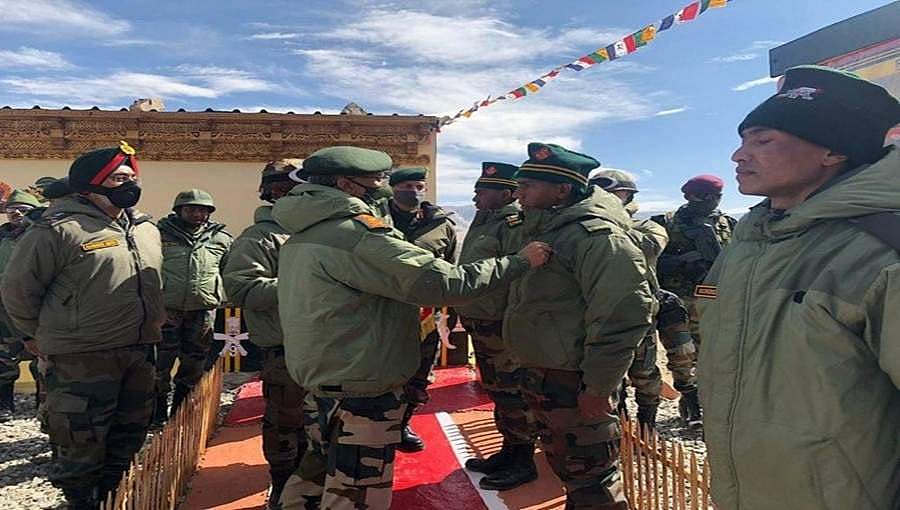'ಉತ್ಸಾಹದಿಂದ ಕೆಲಸ ಮಾಡಿ': ಪೂರ್ವ ಲಡಾಕ್ ನ ಯೋಧರನ್ನು ಹುರಿದುಂಬಿಸಿದ ಸೇನಾ ಮುಖ್ಯಸ್ಥ ಜ.ಎಂ.ಎಂ.ನರವಣೆ