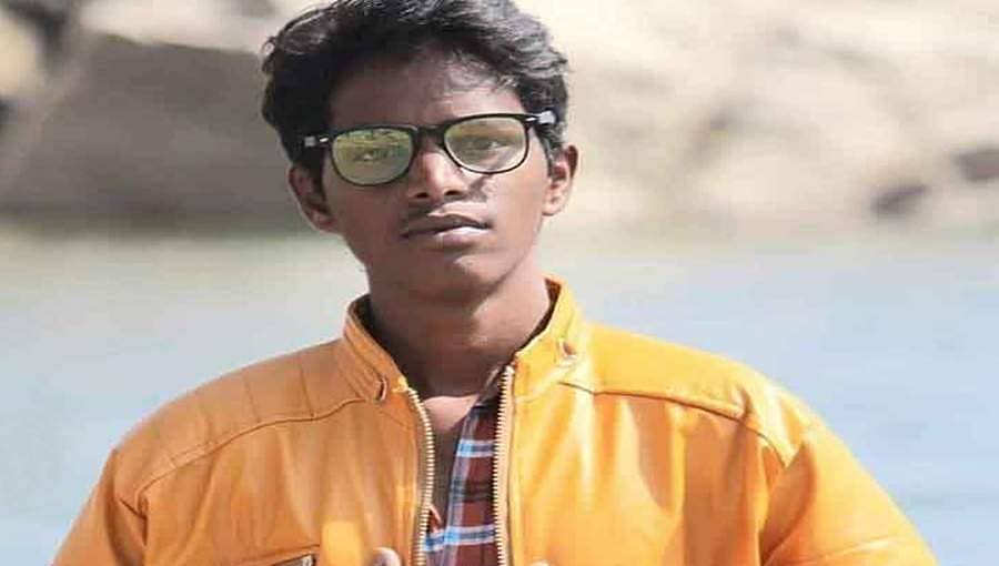 ವಿಜಯಪುರ: ತಂಗಿಯನ್ನು ಪರೀಕ್ಷೆಗೆ ಕರೆದೊಯ್ದಿದ್ದ ಸಹೋದರ ಸಾವು, ಪೊಲೀಸರ ಲಾಠಿ ಏಟಿನಿಂದ ಸಾವು?