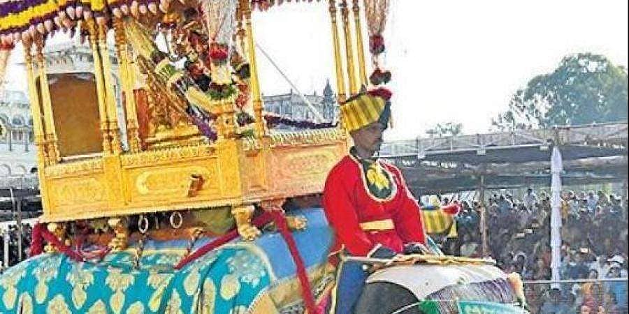 ನಾಡಹಬ್ಬ 'ದಸರಾ' ಆಚರಣೆ ಮೇಲೂ ಕೊರೋನಾ ಕರಿ ನೆರಳು!