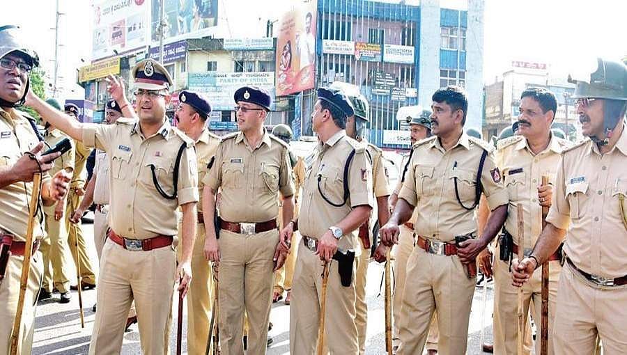 ಮಂಗಳೂರು ಪೋಲೀಸ್ ಫೈರಿಂಗ್: ಚಾರ್ಜ್ ಶೀಟ್ ಸಲ್ಲಿಕೆಯಾಗಿ ವಾರದ ನಂತರ ಪೋಲೀಸ್ ಆಯುಕ್ತ ಹರ್ಷ ವರ್ಗಾವಣೆ