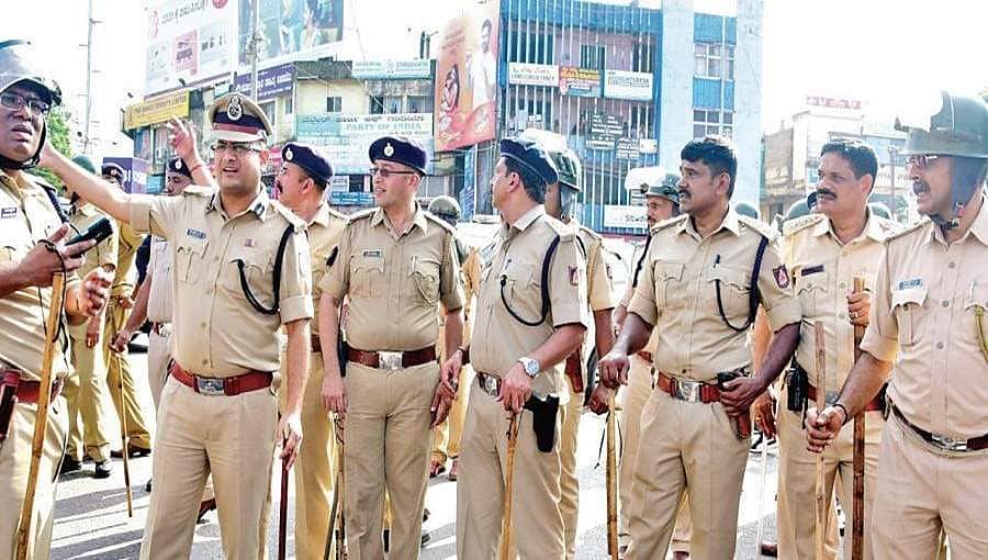 ಮಂಗಳೂರು ಪೋಲೀಸ್ ಫೈರಿಂಗ್: ಚಾರ್ಜ್ ಶೀಟ್ ಸಲ್ಲಿಕೆಯಾಗಿ ವಾರದ ನಂತರ ಪೋಲೀಸ್ ಆಯುಕ್ತ ಹರ್ಷ ವರ್ಗಾವಣೆ