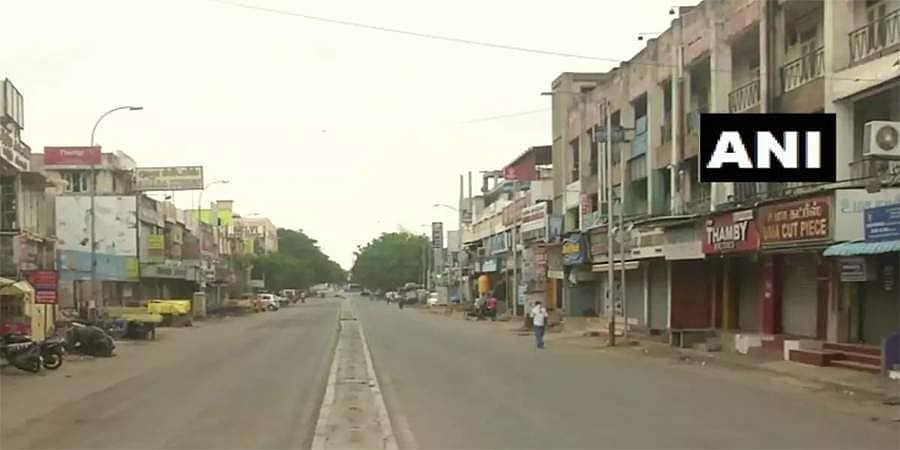 ತಮಿಳುನಾಡು: ಒಂದೇ ದಿನ 3,940 ಹೊಸ ಕೊರೋನಾ ಸೋಂಕು ಪ್ರಕರಣ ದಾಖಲು, 54 ಸಾವು!