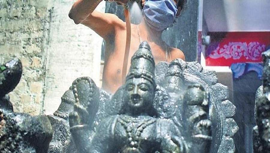 ರಾಜ್ಯಾದ್ಯಂತ ತೆರೆದಿವೆ ದೇವಸ್ಥಾನ, ಚರ್ಚ್, ಮಸೀದಿಗಳು: ಪಾಲಿಸಬೇಕಾದ ನಿಯಮಗಳೇನು?