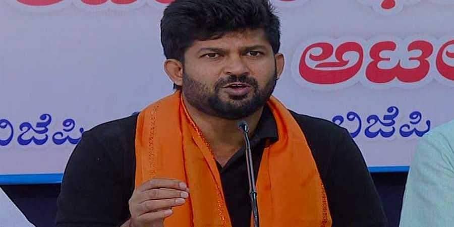 ಸಿದ್ದರಾಮಯ್ಯ ತಮ್ಮ ಸ್ಥಾನವನ್ನು ಪ್ರಧಾನಿ ಮಟ್ಟಕ್ಕೆ ಏರಿಸಿಕೊಳ್ಳುವುದು ಸರಿಯಲ್ಲ: ಪ್ರತಾಪ್ ಸಿಂಹ ವ್ಯಂಗ್ಯ
