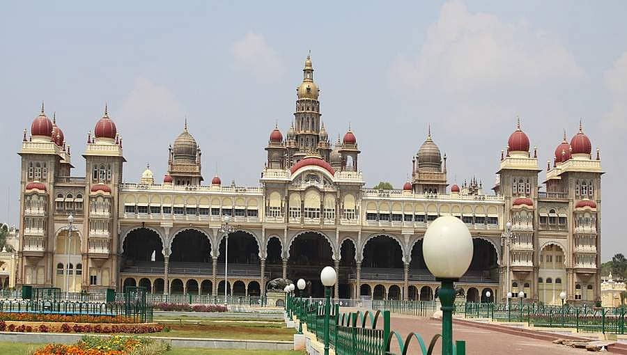 ಒಂಟೆ ಸಾಕುವ ವ್ಯಕ್ತಿಯ ಪುತ್ರನಿಗೆ ಕೊರೋನಾ: ಮೈಸೂರು ಅರಮನೆ ಸಂಪೂರ್ಣ ಸ್ಯಾನಿಟೈಸ್