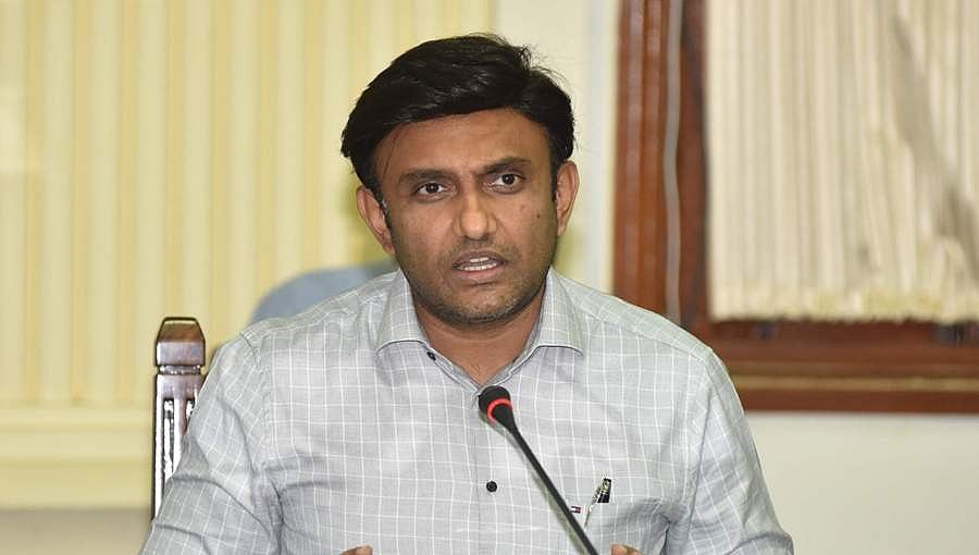 ಕೋವಿಡ್ ಗೆ ಸಜ್ಜಾಗದ ಖಾಸಗಿ ಆಸ್ಪತ್ರೆಗಳ ಮೇಲೆ ಕ್ರಿಮಿನಲ್ ಕೇಸ್, ಪರವಾನಗಿ ರದ್ದು- ಡಾ. ಕೆ. ಸುಧಾಕರ್