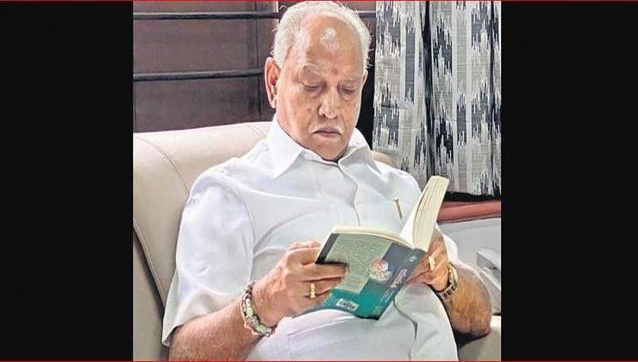 ಸ್ವ ನಿರ್ಬಂಧನದಲ್ಲಿರುವ ಸಿಎಂ ಯಡಿಯೂರಪ್ಪ: ಮನೆಯಲ್ಲಿ ಕುಳಿತು ಏನು ಮಾಡುತ್ತಿದ್ದಾರೆ?