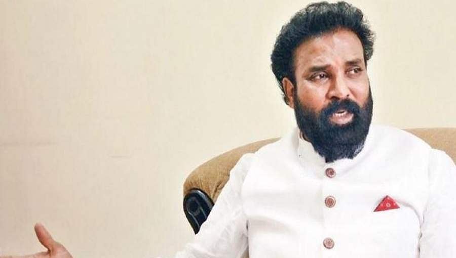 ಭೀಕರ ಕೋವಿಡ್ -19ನಿಂದ ದೇವರು ಮಾತ್ರ ನಮ್ಮನ್ನು ರಕ್ಷಿಸಬಲ್ಲ: ಶ್ರೀರಾಮುಲು