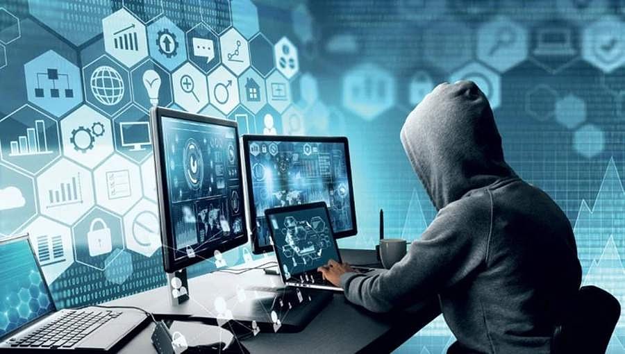ಬೆಂಗಳೂರು: ನಕಲಿ ವೆಬ್ ಸೈಟ್ ಸೃಷ್ಟಿಸಿ ವಂಚಿಸುತ್ತಿದ್ದ ಅಂತಾರಾಷ್ಟ್ರೀಯ ಗ್ಯಾಂಗ್ ಬಂಧನ