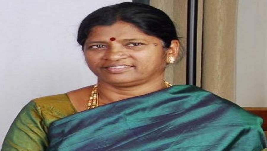'ನಿನ್ನ ಋಣ ತೀರ್ಸೋಕ್ ಮತ್ತೆ ನಿನ್ ಹೊಟ್ಟೇಲಿ ಹುಟ್ಟಕ್ಕ್ ನಂಗ್ ಒಂದ್ ಅವಕಾಶ ಮಾಡ್ಕೊಡು'