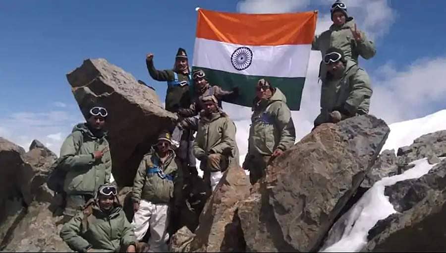 ಕಾರ್ಗಿಲ್ ವಿಜಯ ದಿವಸಕ್ಕೆ 21 ವರ್ಷ:ಹುತಾತ್ಮ ಯೋಧರ ಸ್ಮರಣೆ