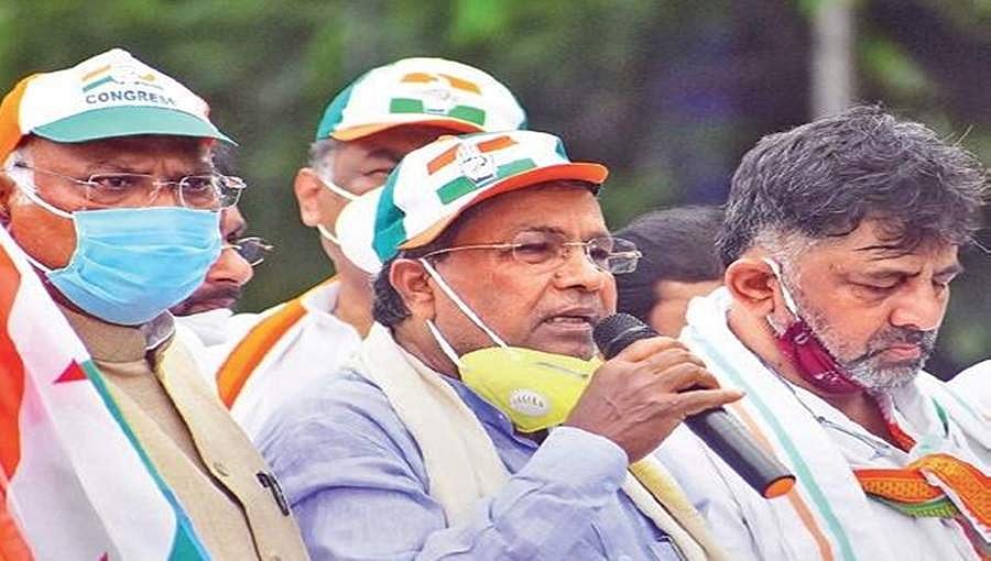 ಪಠ್ಯಕ್ರಮದಿಂದ ಟಿಪ್ಪುಪಠ್ಯ ಕೈಬಿಟ್ಟ ಸರ್ಕಾರ: ಶಿಕ್ಷಣದ ಕೇಸರೀಕರಣ ಎಂದು ಆಕ್ರೋಶ ವ್ಯಕ್ತಪಡಿಸಿದ ಕಾಂಗ್ರೆಸ್