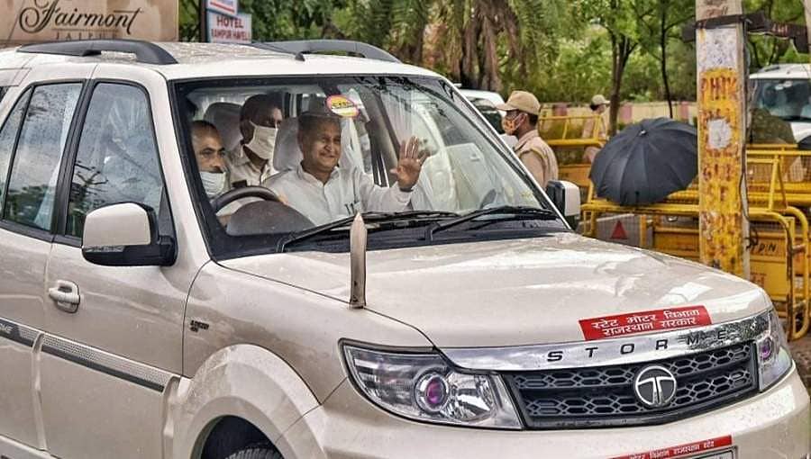 ವಿಧಾನಸಭೆ ಅಧಿವೇಶನ ಪ್ರಸ್ತಾಪವನ್ನು ಮತ್ತೆ ತಿರಸ್ಕರಿಸಿದ ರಾಜಸ್ಥಾನ ರಾಜ್ಯಪಾಲ, ರಾಜಭವನಕ್ಕೆ ಗೆಹ್ಲೋಟ್ ಭೇಟಿ